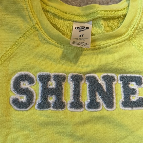 Adorable 3/4 sleeve sweatshirt. Girls size 3t. - Picture 2 of 2